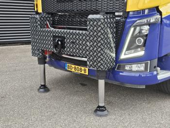 FH16 650 8x4 / 115 tm CRANE / KRAN / TRACTOR